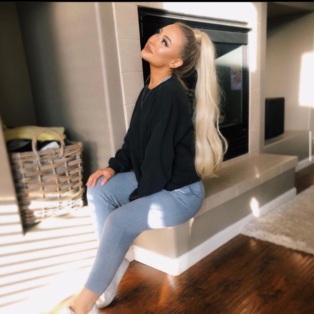 INH Hair Champagne Blonde Brit Ponytail